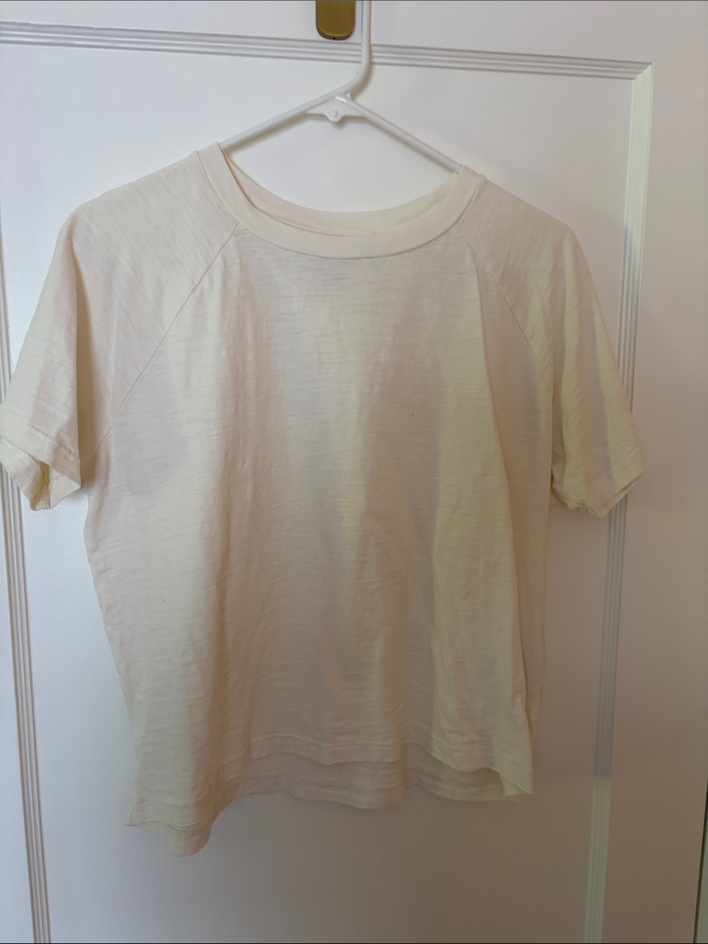 Levi's Women's Cream Short Sleeve Crewneck Tee